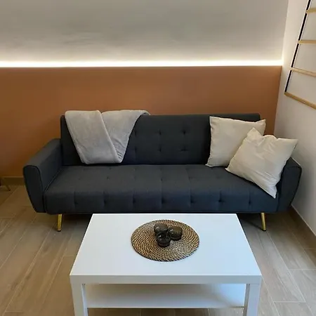 Detail Rose Apartment